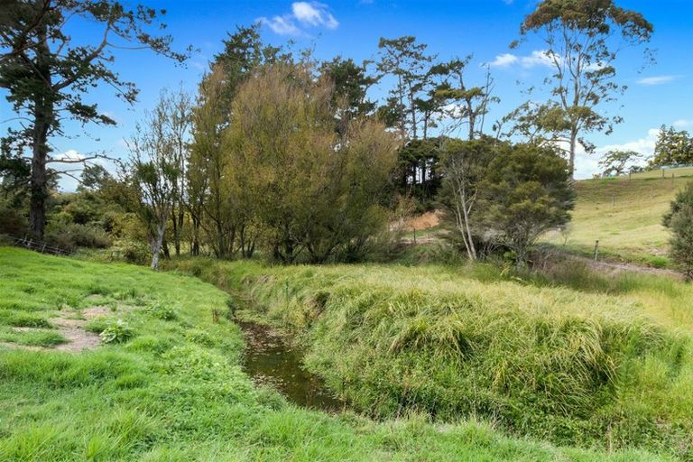 Photo of property in 58 Burns Lane, Kumeu, 0892