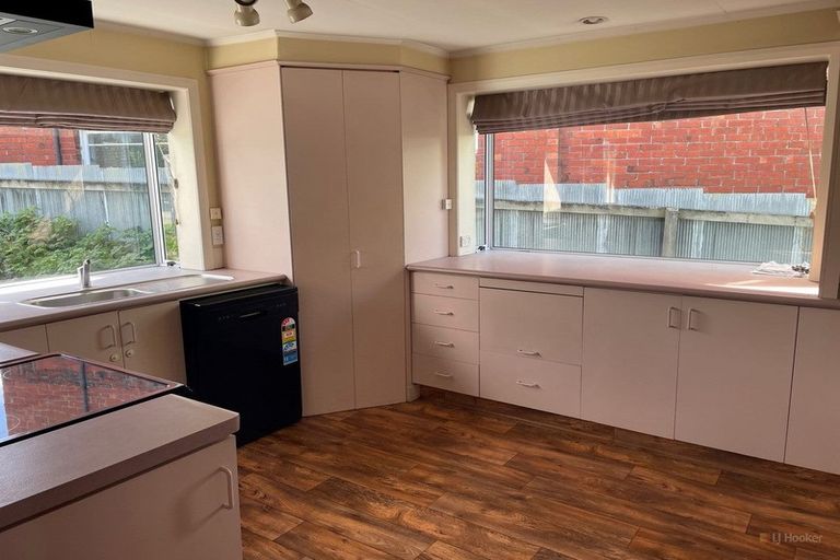 Photo of property in 2 Selwyn Street, Maori Hill, Timaru, 7910