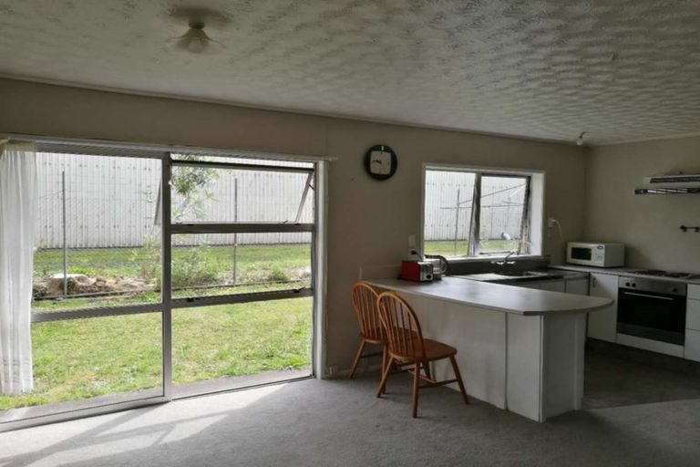 Photo of property in 3/29 Garelja Road, Henderson, Auckland, 0612