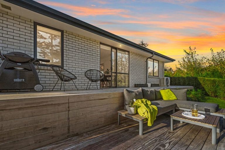Photo of property in 6 Tarara Lane, Kumeu, 0810