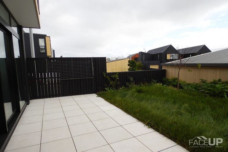 Photo of property in 242 Hobsonville Point Road, Hobsonville, Auckland, 0616