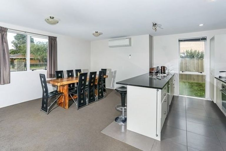 Photo of property in 1 Erceg Way, Rosehill, Papakura, 2113