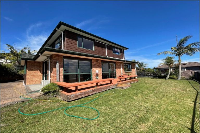 Photo of property in 26 Ballymore Drive, Pinehill, Auckland, 0632