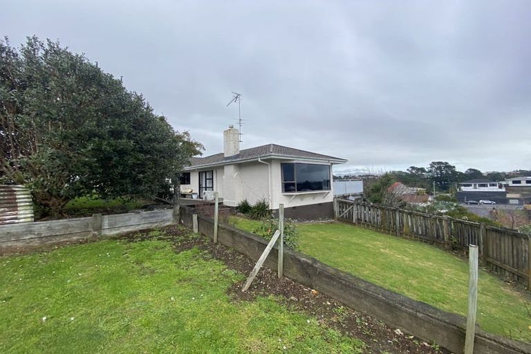 Photo of property in 2a Turehu Street, Merrilands, New Plymouth, 4312