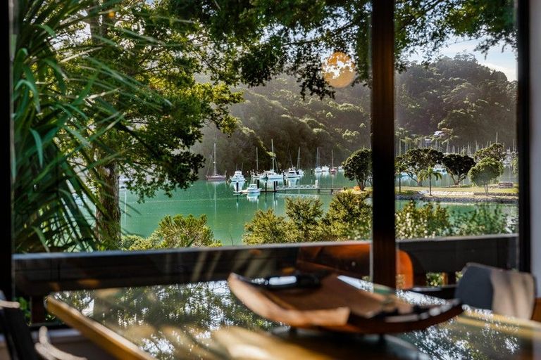 Photo of property in 65 Duck Creek Road, Stillwater, Silverdale, 0993