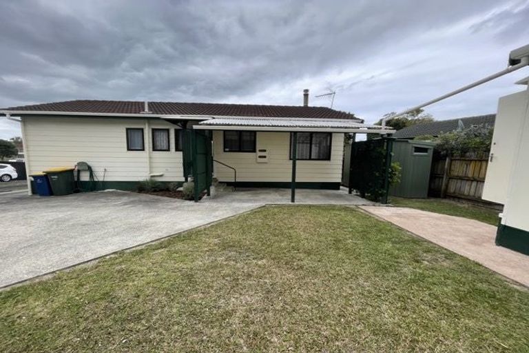 Photo of property in 4 Armada Drive, Ranui, Auckland, 0612