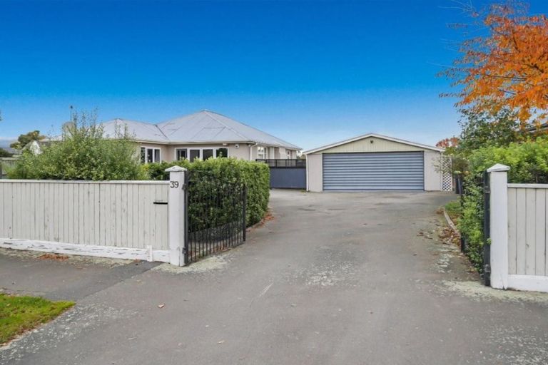 Photo of property in 39 Claridges Road, Casebrook, Christchurch, 8051