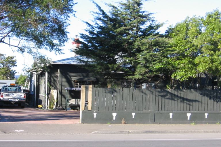 Photo of property in 320 Featherston Street, Palmerston North, 4410