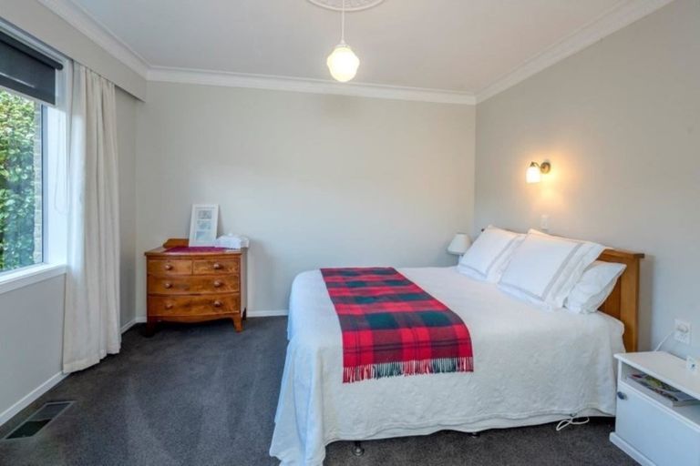 Photo of property in 395 Te Moana Road, Waikanae, 5036