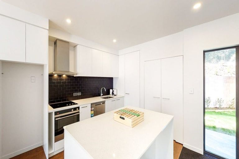 Photo of property in 5 Rua Kai Way, Brooklyn, Wellington, 6021