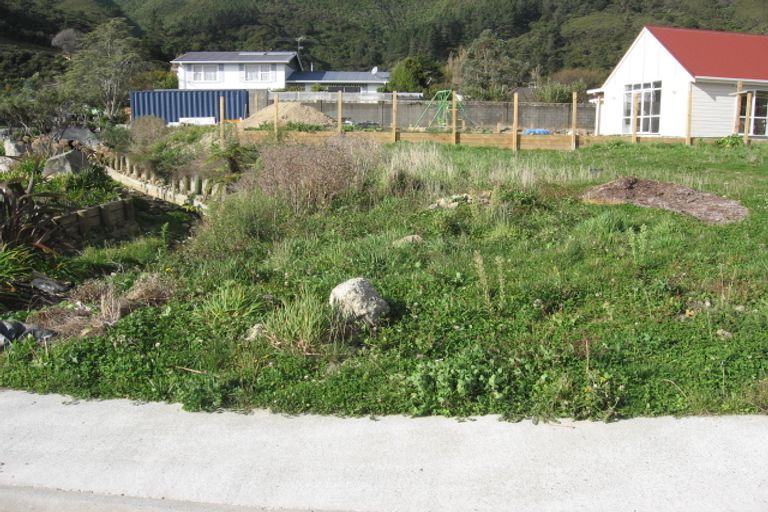 Photo of property in 17 Helvetia Grove, Naenae, Lower Hutt, 5011