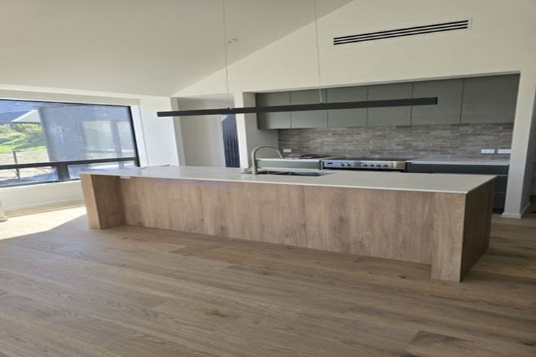 Photo of property in 16 Coopworth Road, Jacks Point, 9371