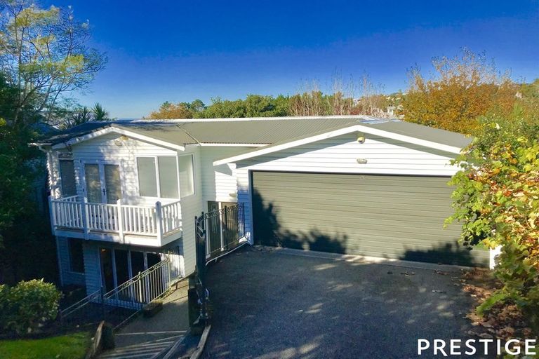 Photo of property in 36 Peter Terrace, Castor Bay, Auckland, 0620