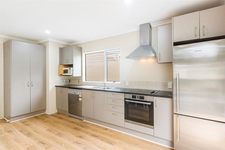 Photo of property in 10 Maypark Crescent, Flat Bush, Auckland, 2016