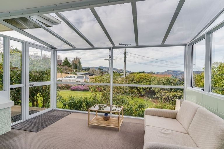 Photo of property in 21 Honeystone Street, Helensburgh, Dunedin, 9010