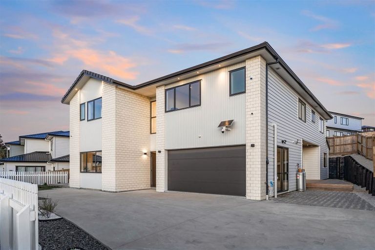 Photo of property in 23 Cirrus Way, Ranui, Auckland, 0612