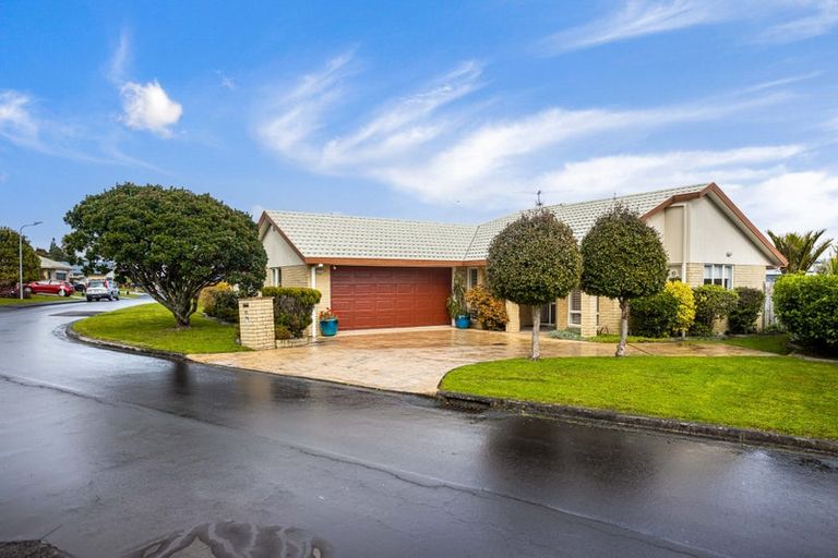 Photo of property in 55 Kingdale Road, Henderson, Auckland, 0610