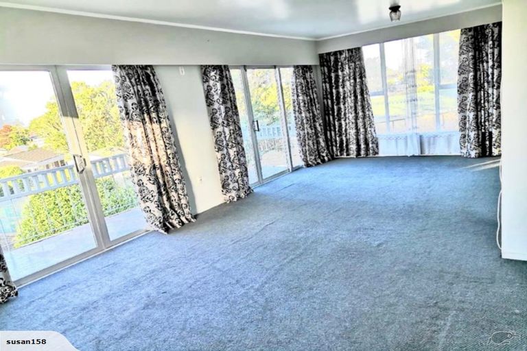 Photo of property in 143 Waimumu Road, Massey, Auckland, 0614