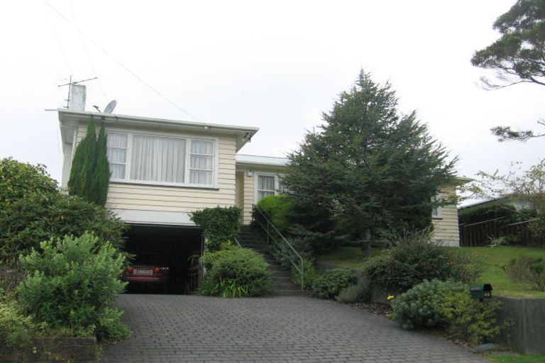 Photo of property in 49 Redwood Avenue, Tawa, Wellington, 5028