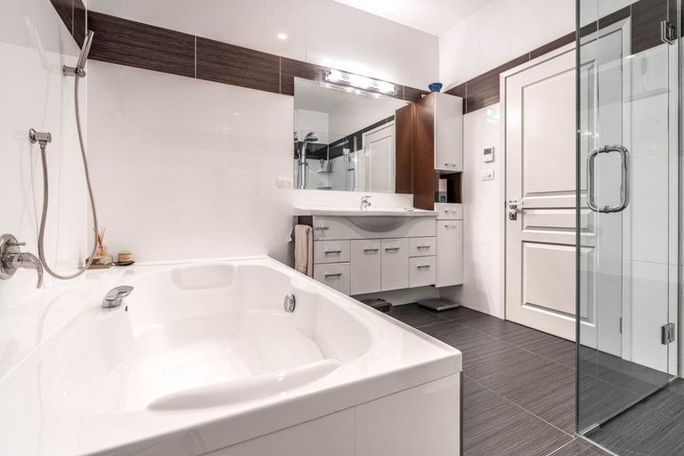 Photo of property in 64 Balboa Drive, Matakatia, Whangaparaoa, 0930