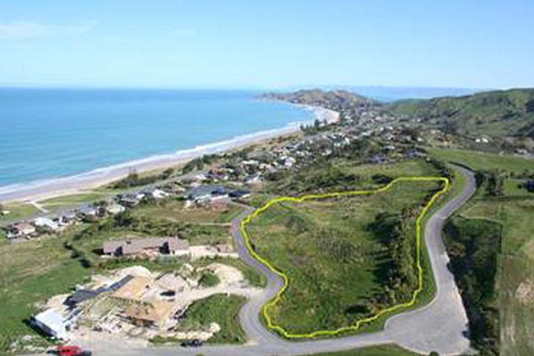 Photo of property in 75 Winifred Street, Okitu, Gisborne, 4010