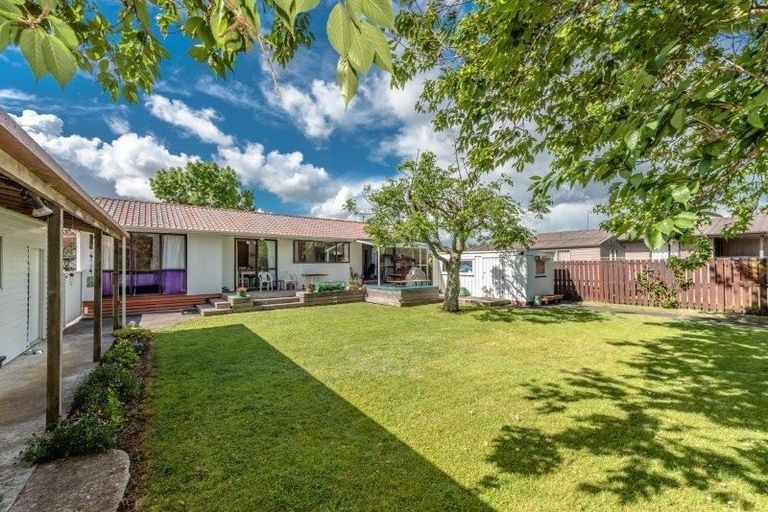 Photo of property in 16 Sequoia Place, Pukete, Hamilton, 3200