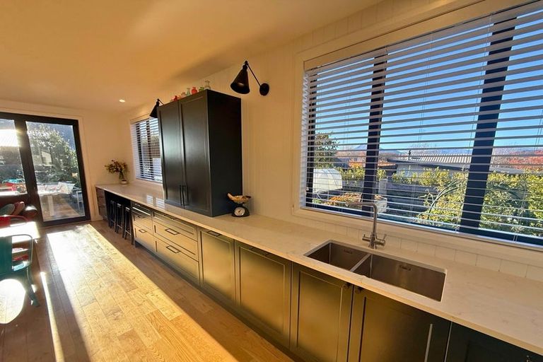 Photo of property in 10 Mcfarlane Terrace, Wanaka, 9305