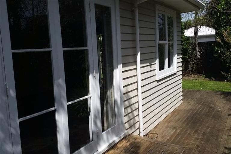 Photo of property in 1/43 Belt Road, Moturoa, New Plymouth, 4310