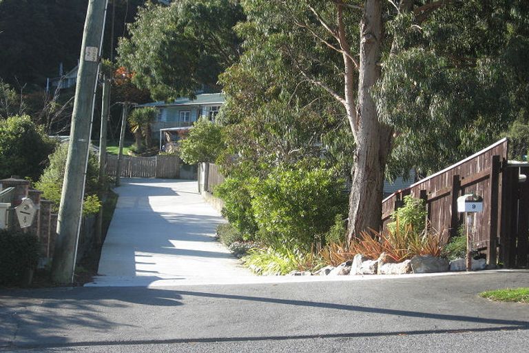 Photo of property in 9 James Grove, Stokes Valley, Lower Hutt, 5019