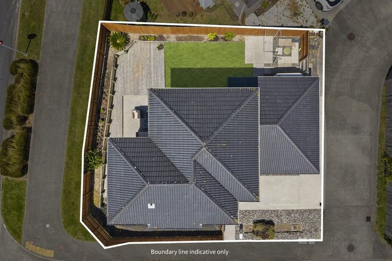 Photo of property in 1 Sauterne Road, Kumeu, 0810
