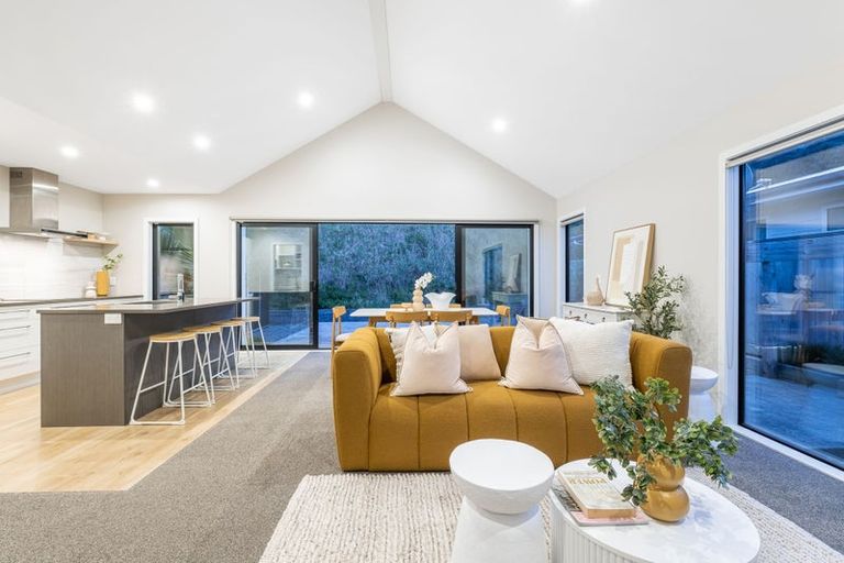 Photo of property in 49 Banks Boulevard, Whitby, Porirua, 5024