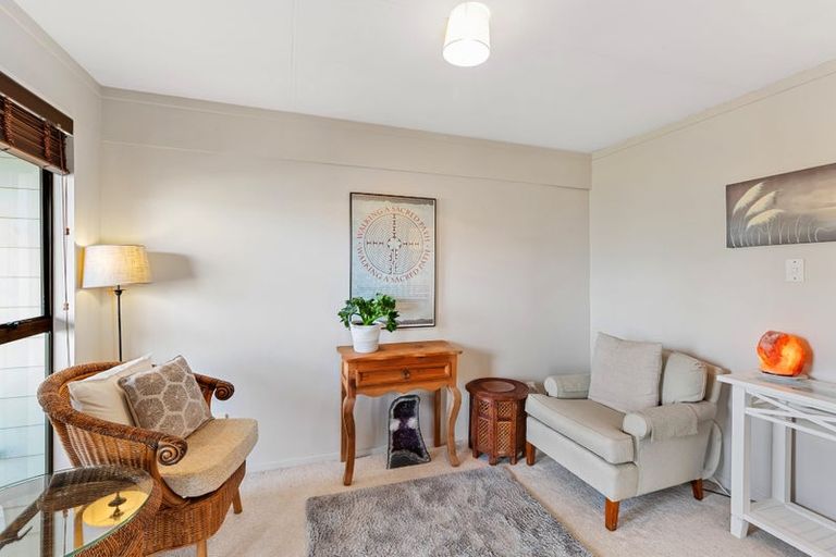 Photo of property in 14 Glenelg Road, Red Beach, 0932