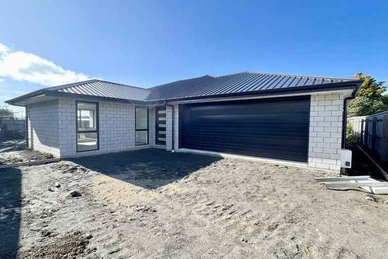 Photo of property in 25a Woodleigh Street, Frankleigh Park, New Plymouth, 4310