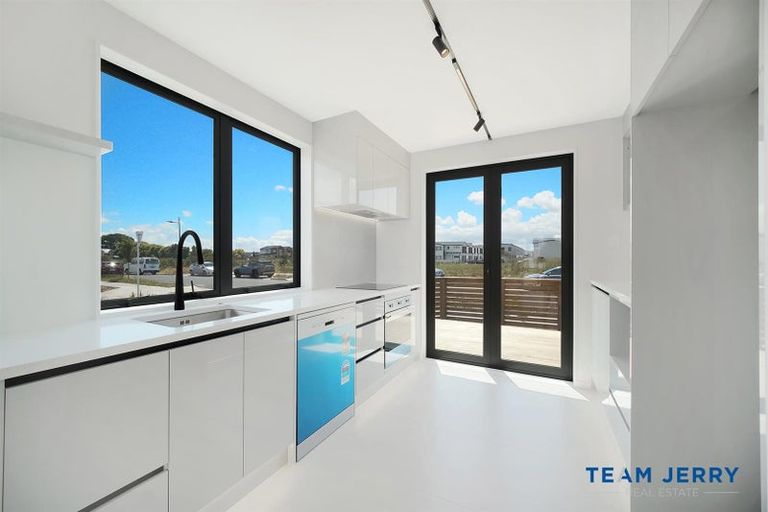 Photo of property in 50 Corporal Street, Papakura, 2110