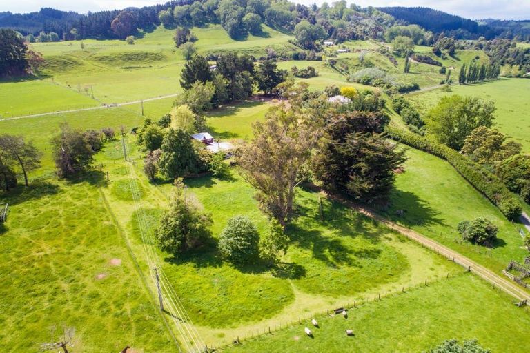 Photo of property in 1447a Pohangina Road, Pohangina, Ashhurst, 4884