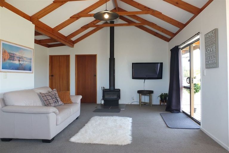 Photo of property in 5 Hillview Place, Pleasant Point, 7903