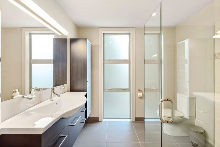 Photo of property in 28 Sam John Place, Lake Hawea, 9382