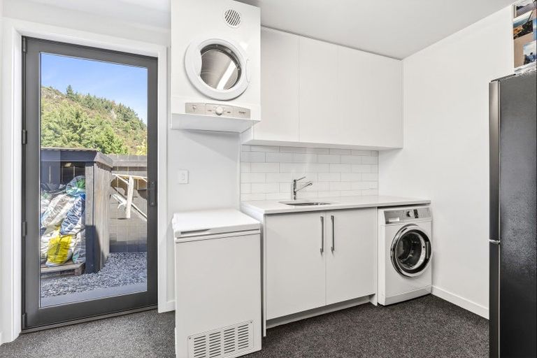 Photo of property in 19 Pounamu Avenue, Albert Town, Wanaka, 9305