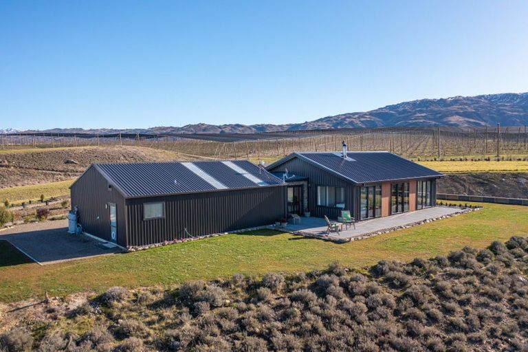 Photo of property in 1 Stella Way, Waikerikeri, Alexandra, 9391