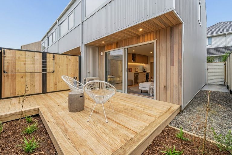 Photo of property in 1058 High Street, Avalon, Lower Hutt, 5011