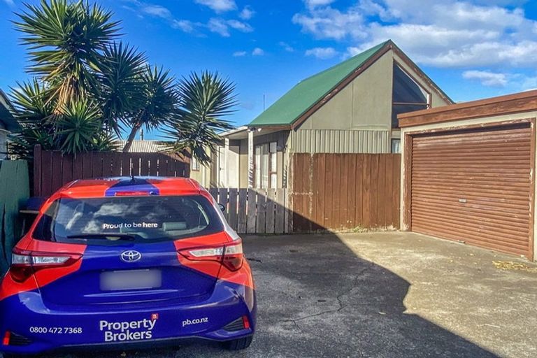 Photo of property in 84b Manuka Street, Castlecliff, Whanganui, 4501