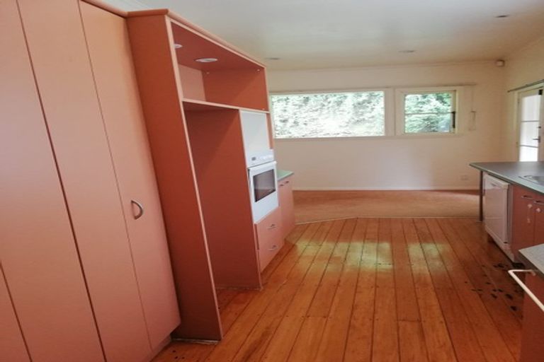 Photo of property in 96 Onslow Road, Khandallah, Wellington, 6035