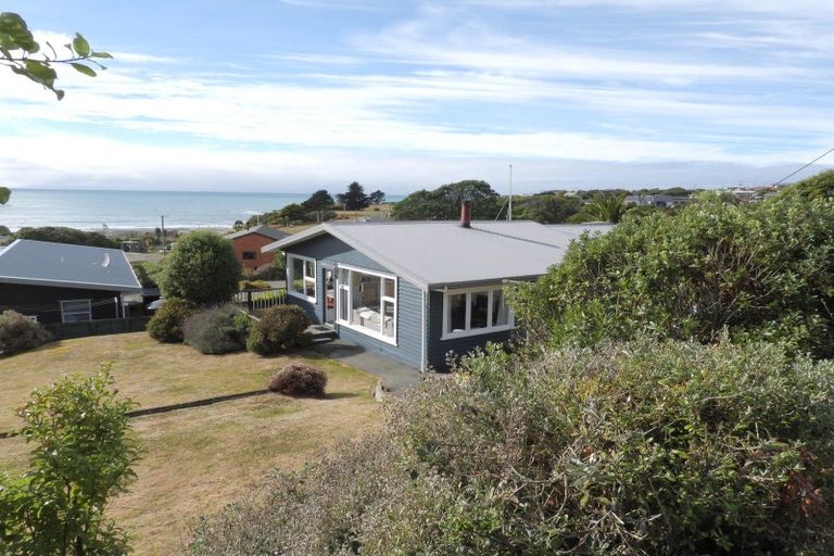 Photo of property in 1 Spiers Street, Kakanui, Oamaru, 9495