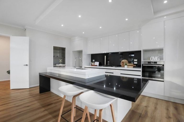 Photo of property in 9 Waireka Road, Rototuna North, Hamilton, 3210