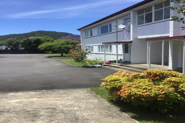 Photo of property in 35 Kamo Road, Regent, Whangarei, 0112