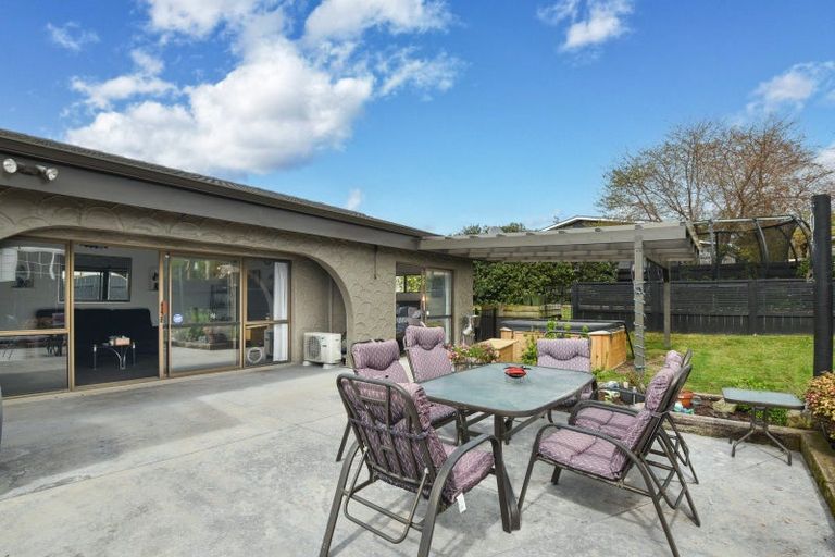 Photo of property in 19 Neri Crescent, Pomare, Rotorua, 3015