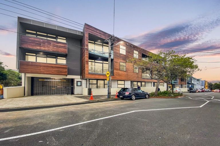 Photo of property in Detroit Apartments, 37/181 Tasman Street, Mount Cook, Wellington, 6021