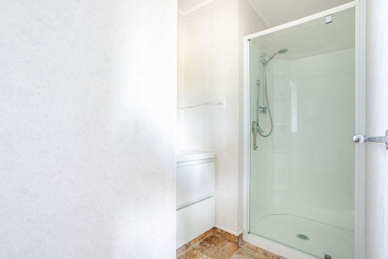 Photo of property in 208 Adelaide Road, Dannevirke, 4930