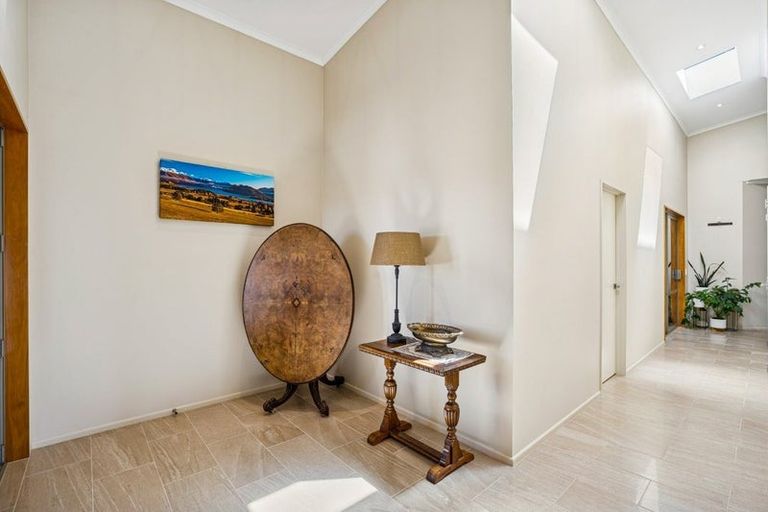 Photo of property in 51 Westreca Ridge Lane, Queensberry, Cromwell, 9383