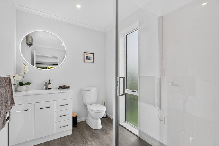 Photo of property in 4 Pinedale Crescent, Riversdale Beach, Masterton, 5872
